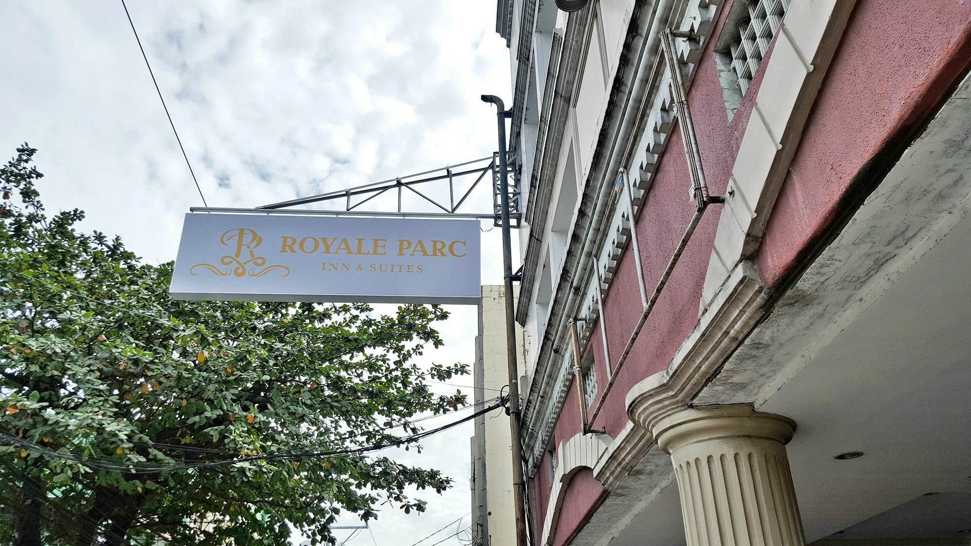 Royale Parc Inn & Suites Quezon City Exteriér fotografie